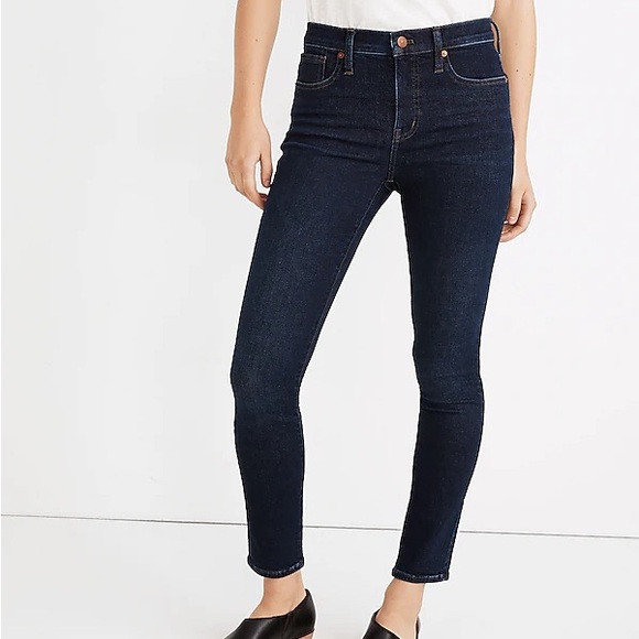 Madewell 9” Mid-Rise Skinny Jean in Orland Wash Dark Navy Blue Size 24 - Picture 1 of 8